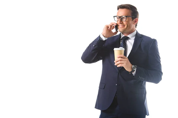 Hombre Negocios Feliz Anteojos Hablando Teléfono Inteligente Sosteniendo Taza Papel — Foto de Stock