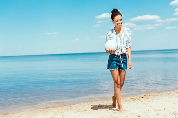 Happy African American Woman Holding Ball Volleyball Sandy Beach — Stock Photo, Image