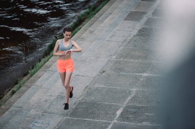 gözetim altında seyir ve quay içinde çalışan genç sporcumuz 