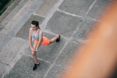 Genç sporcumuz bacak Germe havai görünümü