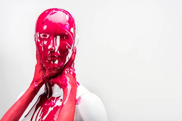 Körülvágott Kép Piros Festéket Megható Manöken Nyak Kezét Elszigetelt Fehér — Stock Fotó