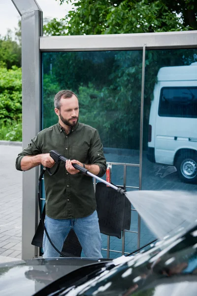 Handsome Man Cleaning Car High Pressure Water Jet — Stock Photo, Image