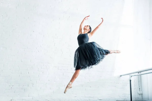 Low Angle View Beautiful Young Ballerina Dancing Ballet Studio — Stock Photo, Image