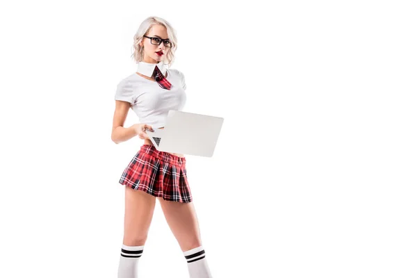 Fiatal Csábító Iskoláslány Egyenruhában Látszó Fényképezőgép Elszigetelt Fehér Laptop — Stock Fotó