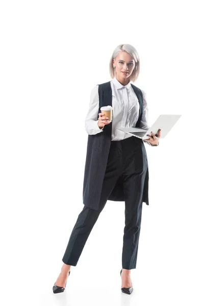 Mladá Podnikatelka Kávou Jít Laptop Izolované Bílém — Stock fotografie zdarma