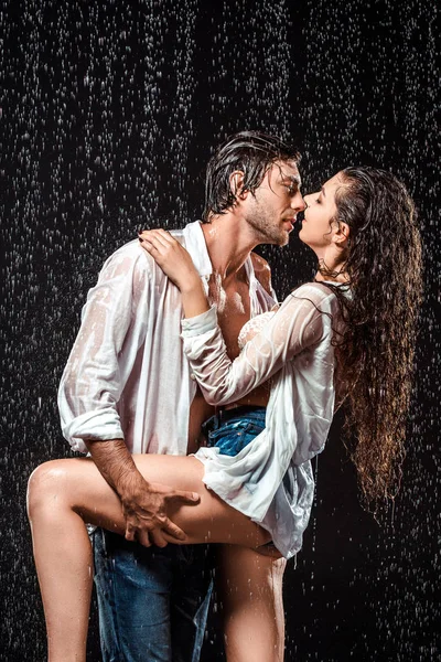 Seductive Wet Couple White Shirts Standing Rain Isolated Black — Stock Photo, Image