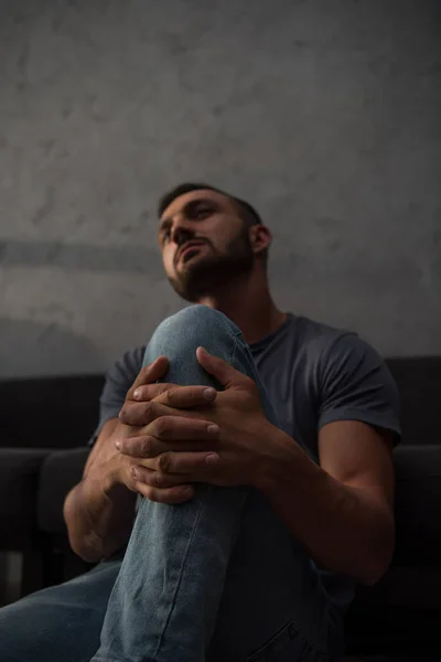 Upset Man Grief Sitting Floor Home Selective Focus — Stock Photo, Image