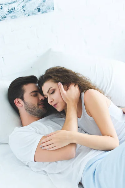 High Angle View Beautiful Young Couple Love Lying Together Bed — Stock Photo, Image