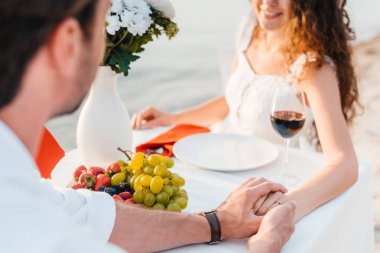 mutlu çift sonra elele romantik tarih teklif