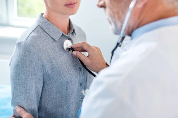 Partial View Mature Male Doctor Examining Female Patient Stethoscope Hospital — Stock Photo, Image