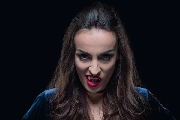 Orrore Donna Mostrando Vampiro Zanne Isolato Nero — Foto Stock