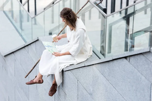 Jesus Robe Crown Thorns Sitting Staircase Side Holding Disposable Coffee — Free Stock Photo