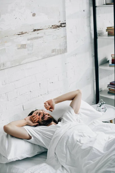 High Angle View Bearded Man Waking Bed Morning Time Home — Free Stock Photo