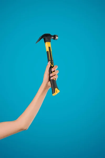 Cropped Shot Woman Holding Hammer Hand Isolated Blue — Free Stock Photo