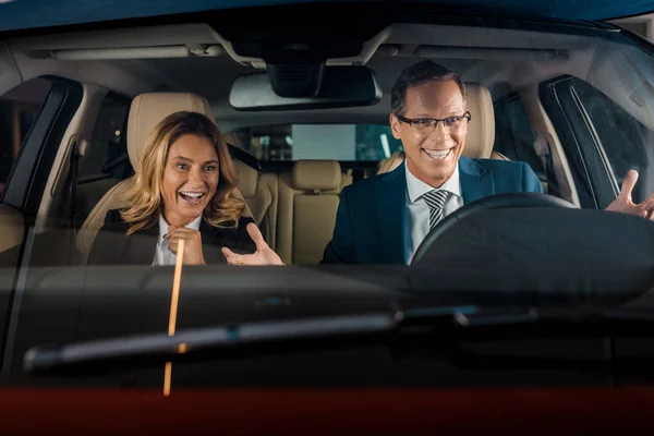 Portrait Cheerful Business Couple New Car Test Drive — Stock Photo, Image