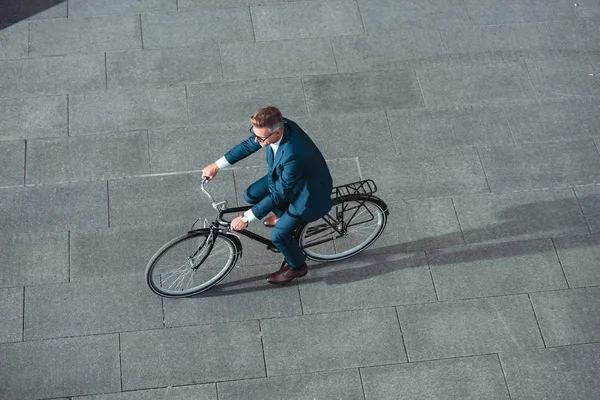 High Angle View Middle Aged Businessman Suit Eyeglasses Riding Bicycle — Stock Photo, Image