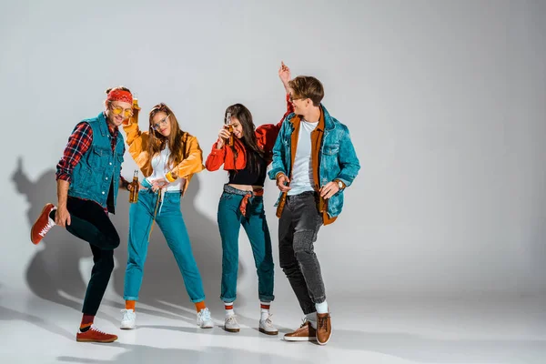 Stylish Hipsters Having Fun Beer Bottles Dancing Together Grey — Stock Photo, Image