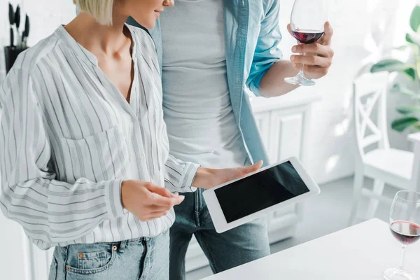 Cropped Image Couple Using Tablet Blank Screen Kitchen — Stock Photo, Image