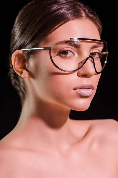 Portrait Beautiful Woman Fashionable Eyeglasses Bare Shoulders Looking Camera Isolated — Free Stock Photo