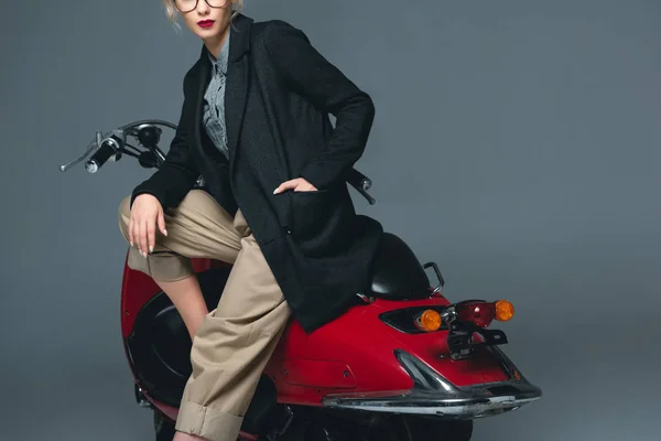 Cropped View Fashionable Girl Posing Red Scooter Isolated Grey — Stock Photo, Image