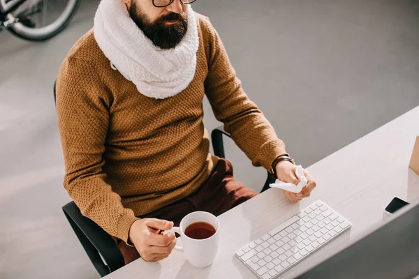 Sick Businessman Scarf Holding Cup Tea Tissue Sitting Office Desk — Free Stock Photo