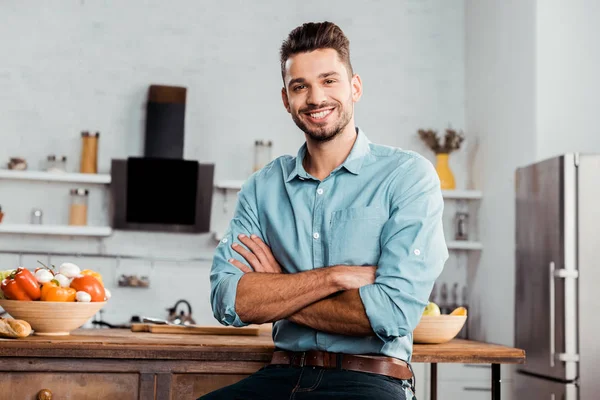 Handsome Young Man Crossed Arms Smiling Camera Kitchen — Stock Photo, Image