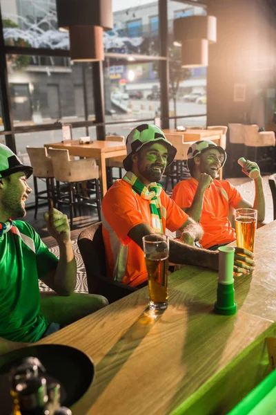 Football Fans Watching Soccer Game Bar — Stock Photo, Image