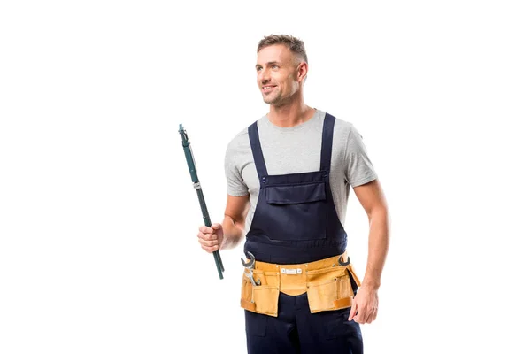 Lachende Loodgieter Holding Pipe Wrench Geïsoleerd Wit — Stockfoto