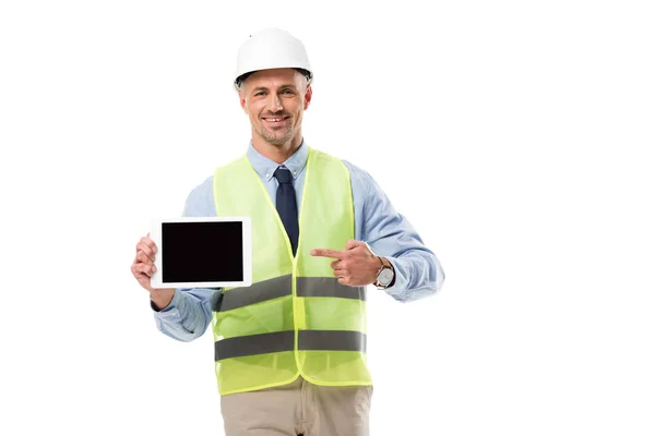 Lachende Ingenieur Wijzen Met Vinger Naar Digitale Tablet Met Leeg — Stockfoto