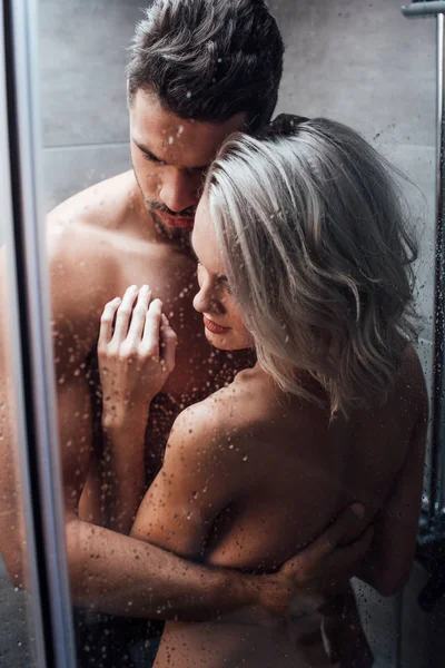 Beautiful Naked Couple Embracing Passion Taking Shower Together — Stock Photo, Image