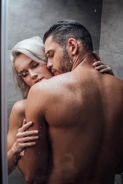 Young Passionate Couple Hugging Kissing While Taking Shower Together — Stock Photo, Image