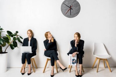 işkadını çeşitli nesneler ve sırasında bekleyen duyguları ile kolaj