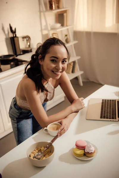 High Angle View Beautiful Asian Girl Smiling Camera While Using — Stock Photo, Image