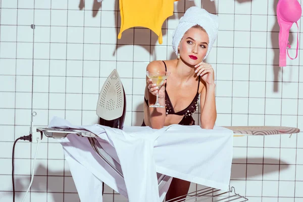 Beautiful Dreamy Housewife Towel Holding Cocktail Glass Ironing Bathroom — Stock Photo, Image