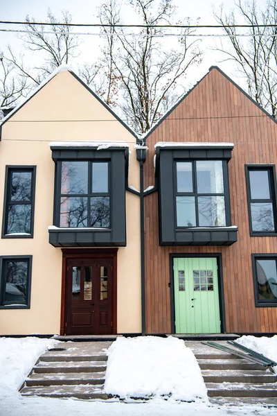 Stylish Modern Buildings Snow Roofs Trees — Stock Photo, Image