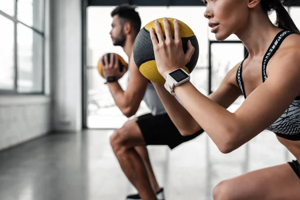 Cropped Shot Sporty Young Couple Holding Medicine Balls Training Together — Stock Photo, Image