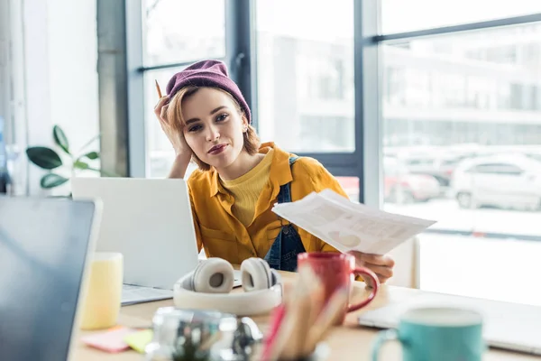 Young Female Specialist Holding Document Pen While Sitting Computer Desk — Stock Photo, Image