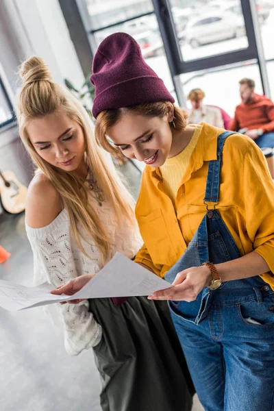 Beautiful Female Architects Working Blueprint Loft Office — Stock Photo, Image