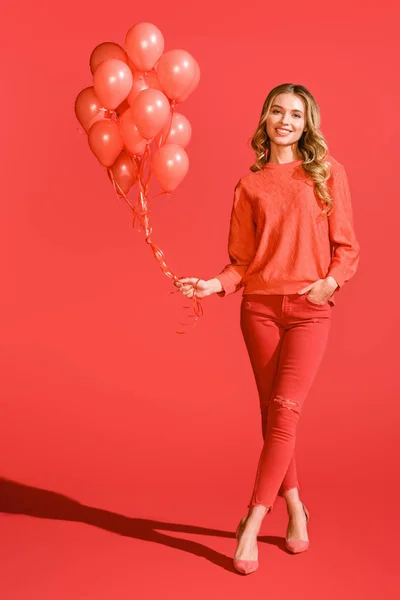 Cheerful Fashionable Girl Posing Living Coral Balloons Pantone Color Year — Stock Photo, Image