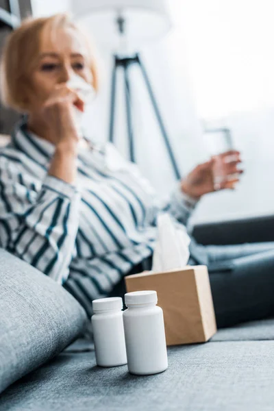 Selective Focus Tissue Box Bottles Medicine Senior Woman Background — Stock Photo, Image