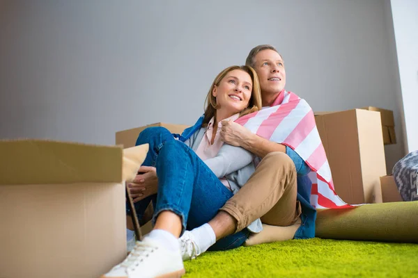 Selective Focus Happy Couple Wrapping Usa National Flag While Sitting — Stock Photo, Image