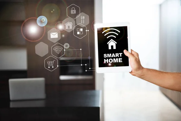 Selectieve Aandacht Van Mannenhand Met Digitale Tablet Met Smart Home — Stockfoto