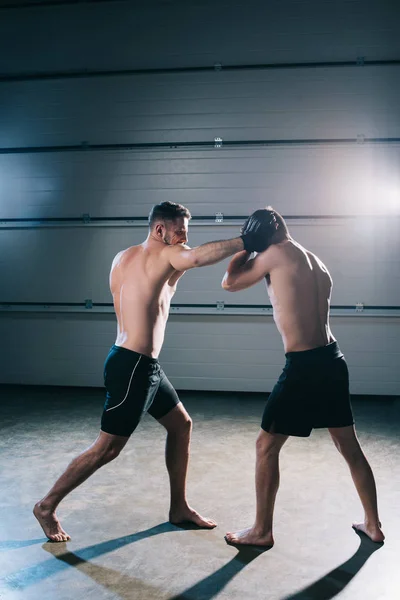 Strong Shirtless Mma Fighter Punching Another Head — Stock Photo, Image