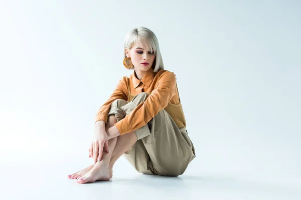 Beautiful Stylish Young Woman Sitting Crossed Legs White — Stock Photo, Image