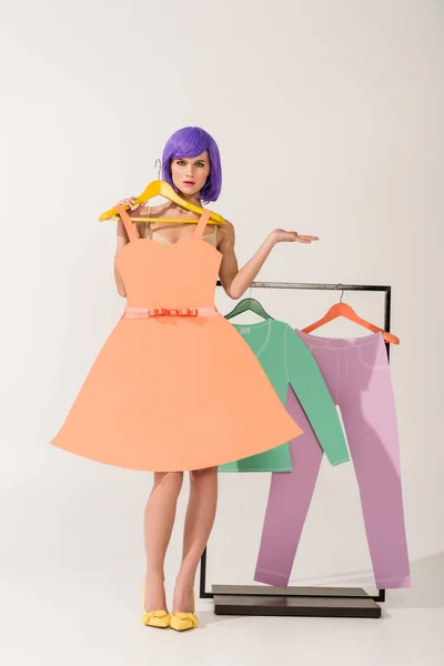 Beautiful Surprised Girl Purple Hair Holding Paper Dress Posing Rack — Stock Photo, Image