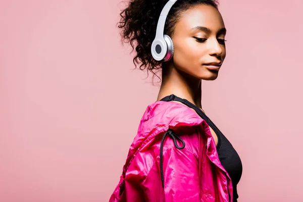 Beautiful African American Sportswoman Windbreaker Headphones Isolated Pink Copy Space — Stock Photo, Image