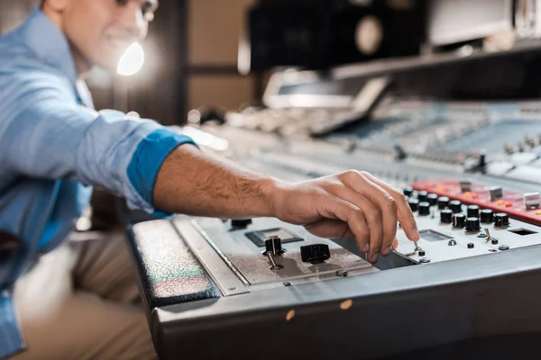 Selective Focus Mixed Race Sound Producer Working Mixing Console — Stock Photo, Image