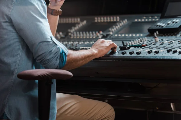 Cropped View Mixed Race Sound Producer Working Mixing Console — Stock Photo, Image
