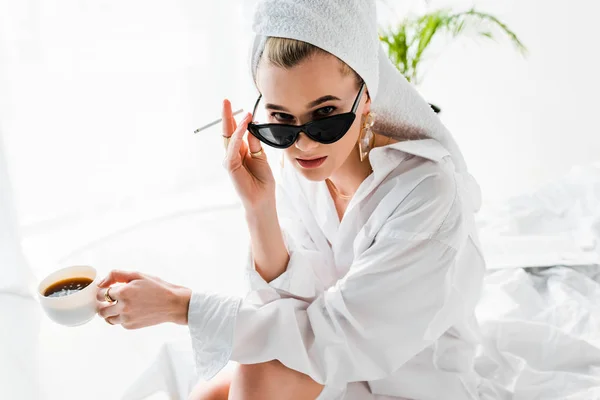 Young Stylish Woman Jewelry Sunglasses Towel Head Cup Coffee Smoking — Stock Photo, Image