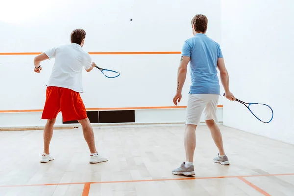 Back View Two Sportsmen Playing Squash Four Walled Court — Stock Photo, Image